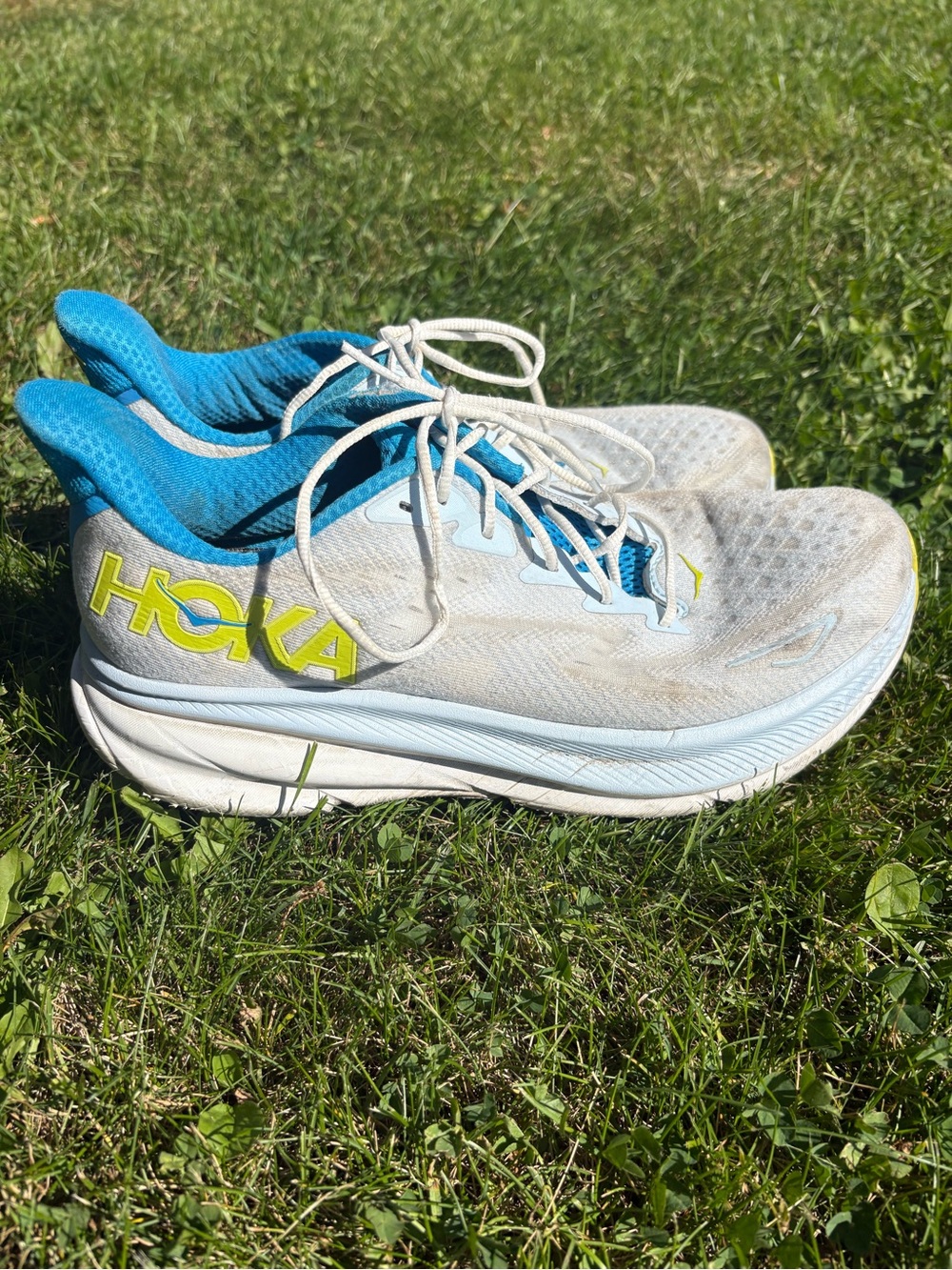 HOKA Clifton 9 Men’s 11D Running Shoes White Blue Neon Yellow Sneakers